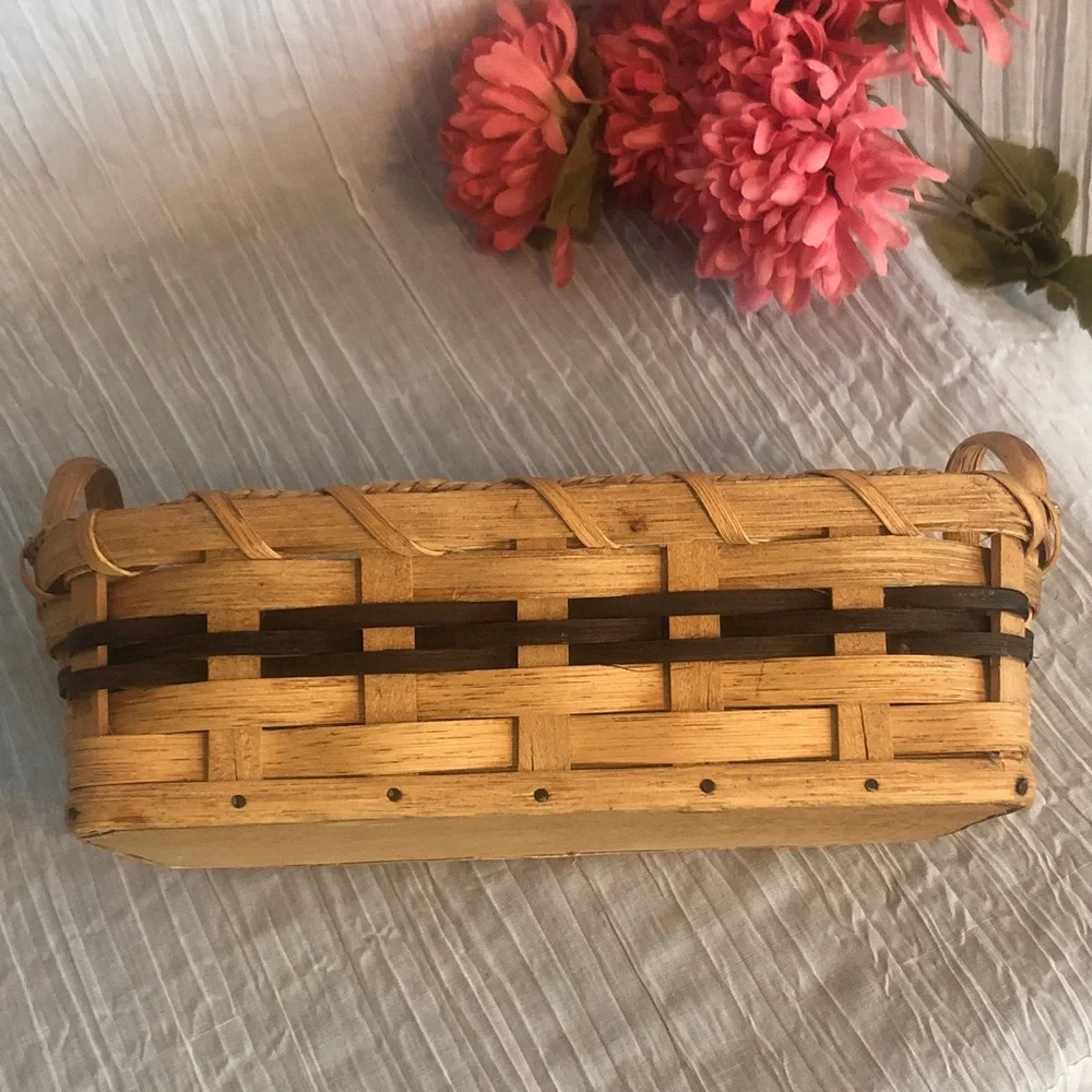 Vintage thick wicker bread basket catch all storage basket bin tan & blue